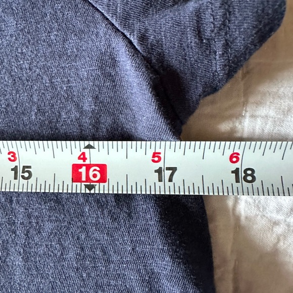 Navy Blue T-shirt with a Tucan S - Picture 5 of 9